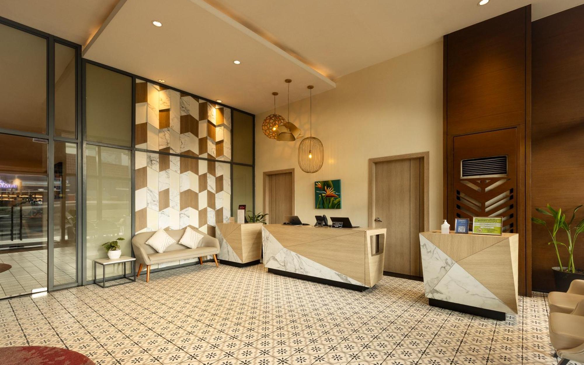 Summit Hotel Greenhills Quezón by Eksteriør bilde